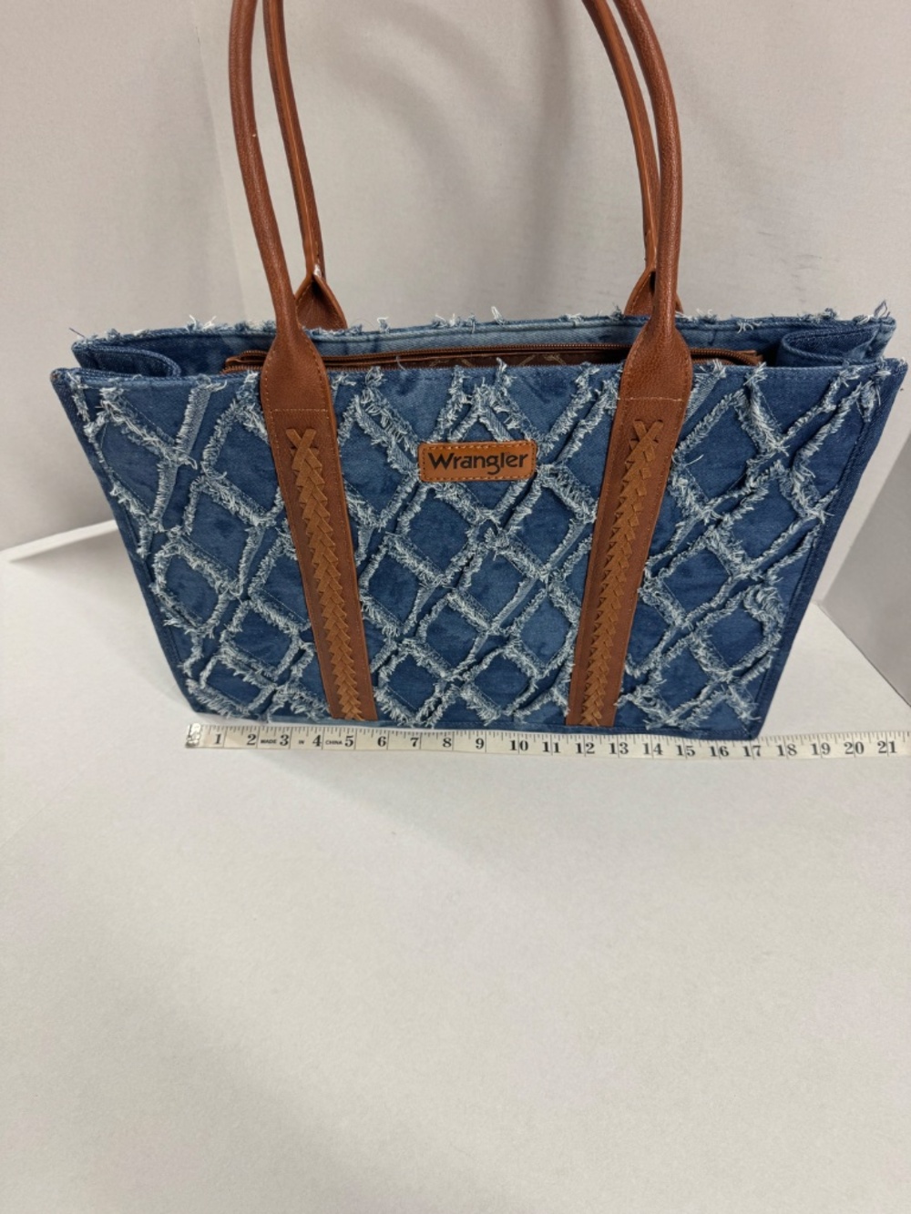Wrangler Denim Allover Aztec Dual Sided Print Canvas Wide Tote. NEW - Picture 9 of 16